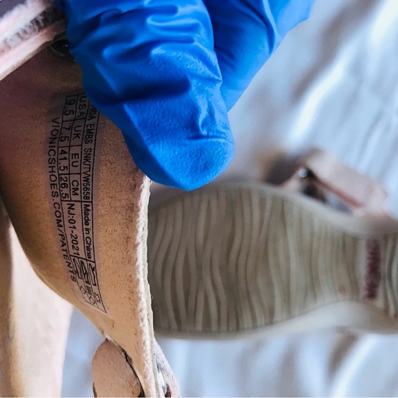 Vionic wanda Reptile Pattern Sandals - Picture 8 of 8